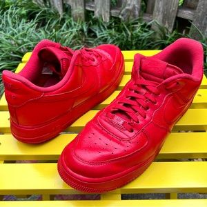 Air Force 1 triple red